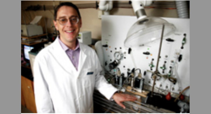 Image of Benny D. Freeman in lab Image of Benny D. Freeman in lab